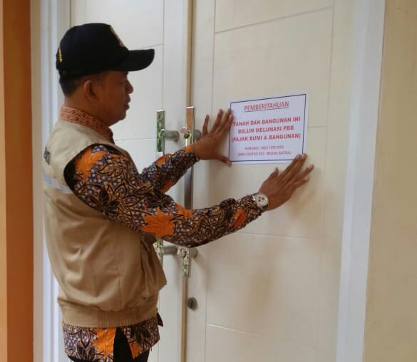 Tim penindak PBB Kecamatan Medan Satria