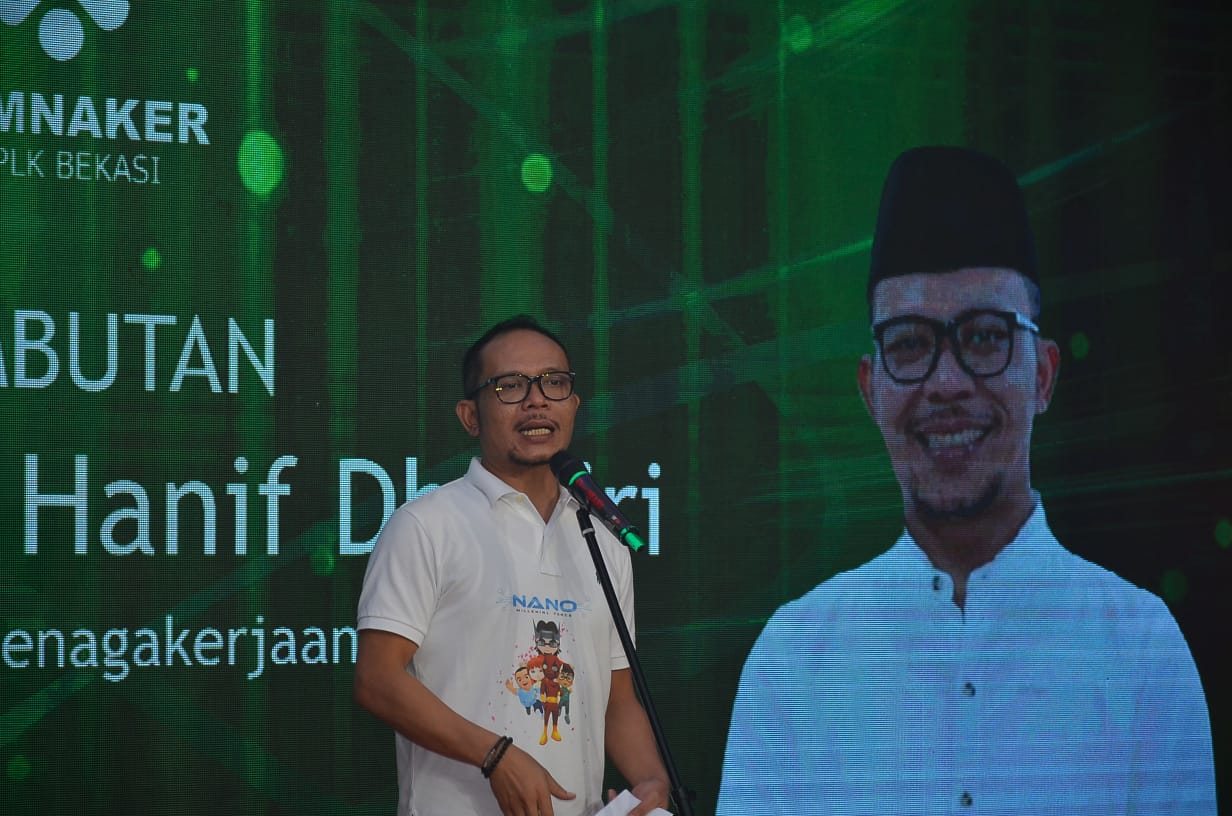 Menaker Hanif Dhakiri mengunjungi balai latihan kerja Kota Bekasi