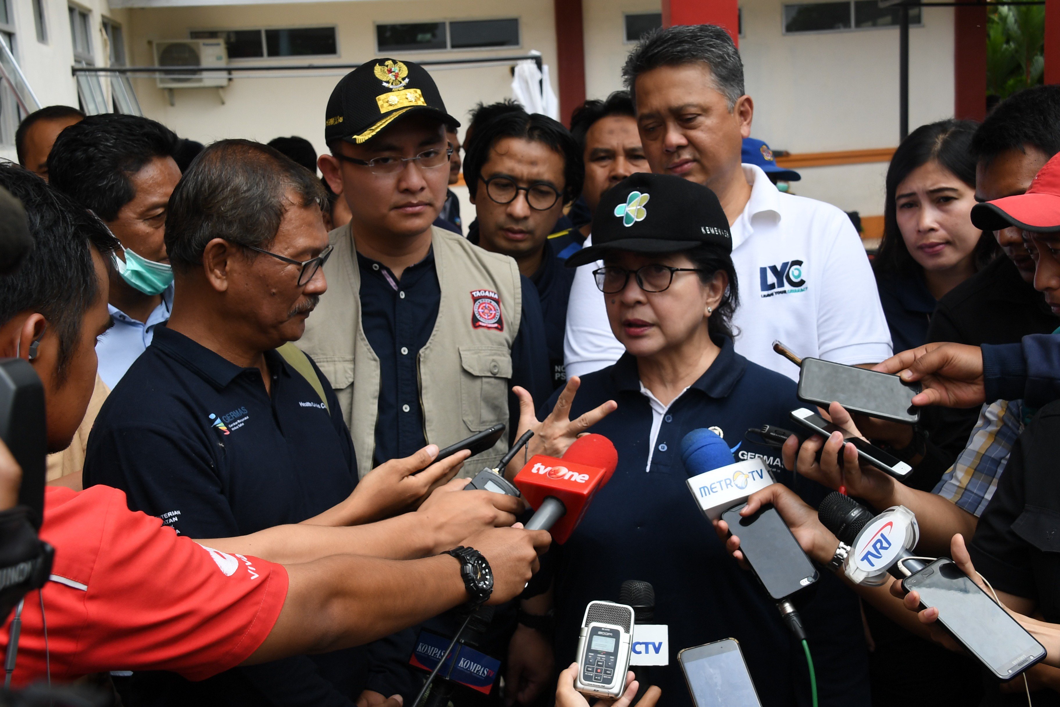 Menkes Nila F Moeloek