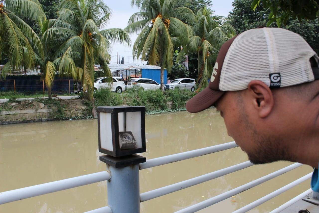 Lampu pagar pedestrian di Jalan Rawa Tembaga, Bekasi Selatan, dirusak. Pemerintah Kota Bekasi