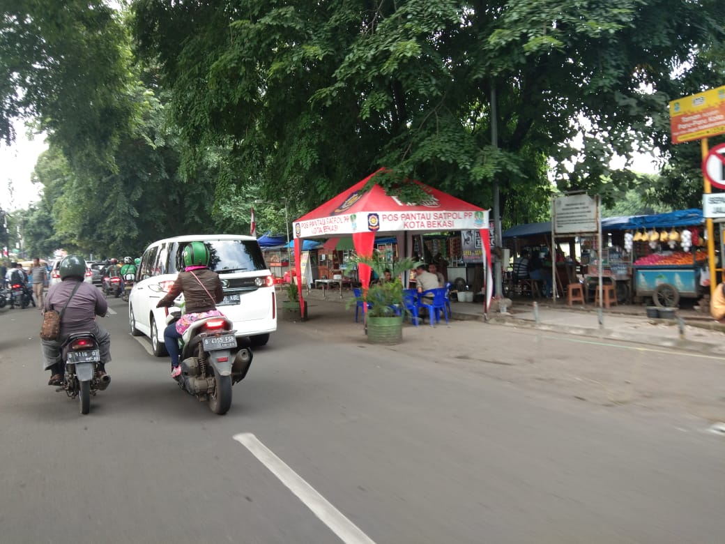 Pos Pantau Satpol PP Kota Bekasi  ditempatkan untuk menjaga ketertiban umum wilayah 