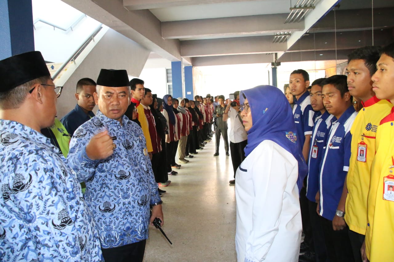 Walikota Bekasi Rahmat effendi ketika mengunjung BBPLK Bekasi
