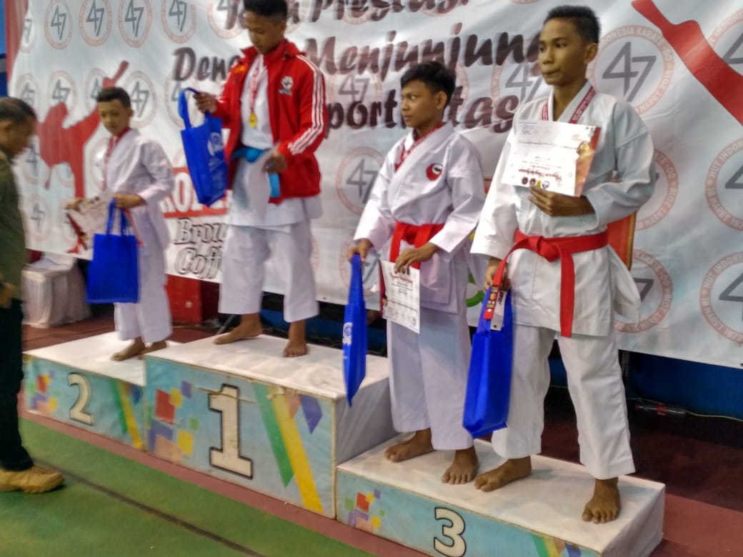 Bilal, pelajar SMPN 36 Bekasi, juara tiga kejuaraan INKADO Open antar pelajar tingkat SD, SMP dan SMA se-Jabodetabek tahun 2019