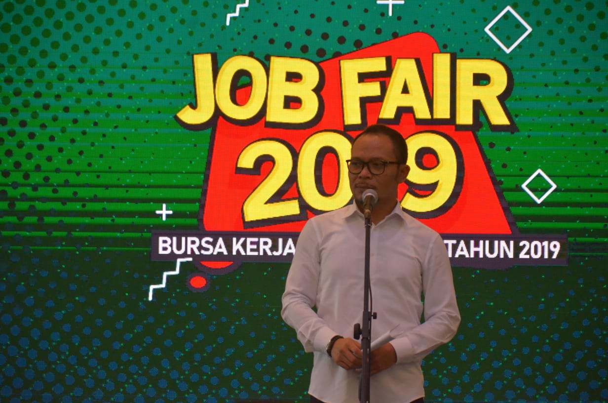 Menteri Tenaga Kerja RI, Hanif Dhakiri, membuka Job Fair Nasional 2019 di Hotel Harris Convetion Hall, Kota Bekasi, Kamis (4/4)