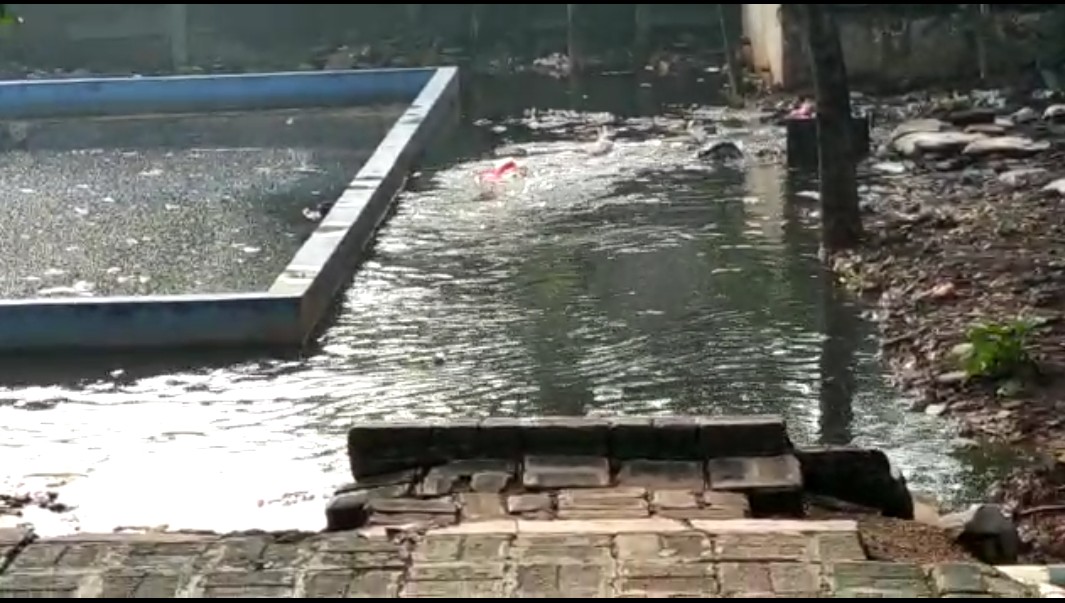 Instalasi Pengolahan Air Sampah (IPAS) 2, tergenang akibat luapan air Kali Bekasi yang tertombun longsor TPST Bantargebang. warga berharap Pemmprov DKI Jakarta dan Pemkot Bekasi segera menangani kejadian tersebut