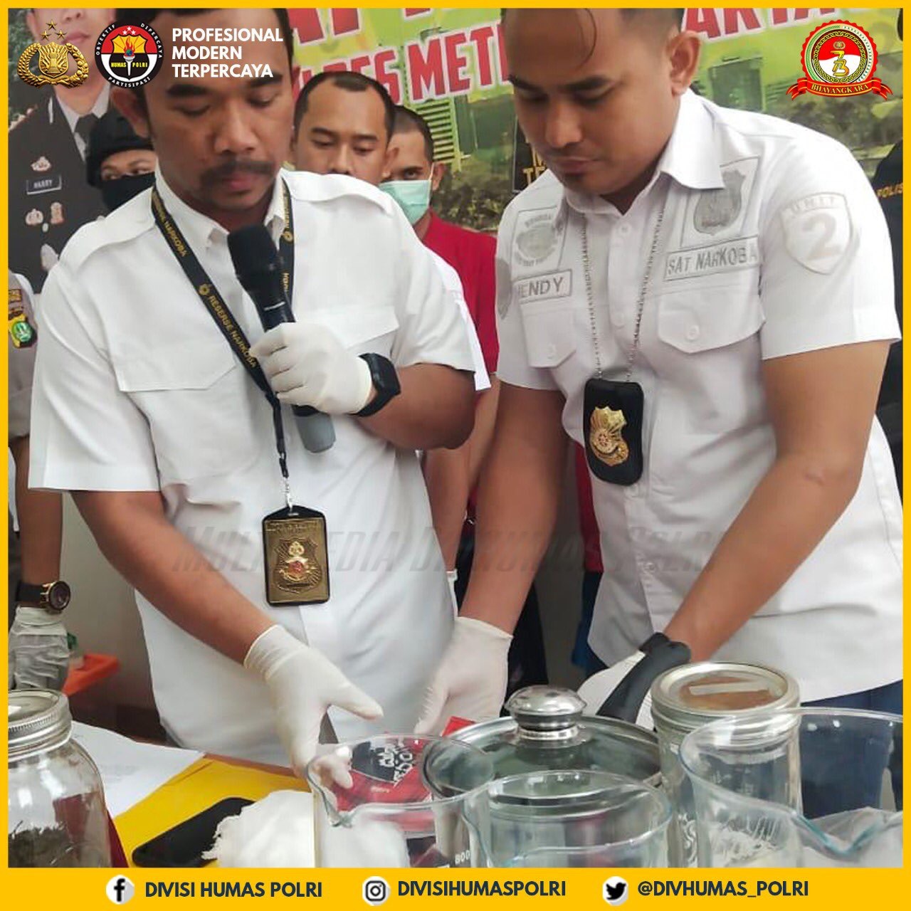 Konferensi pers pengungkapan pembuatan ganja cair