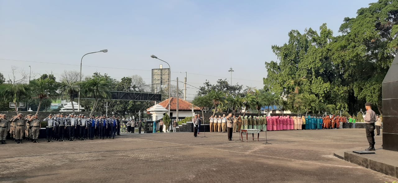 Upacara tabur bungan di TMP Bulak kapal Kota Bekasi