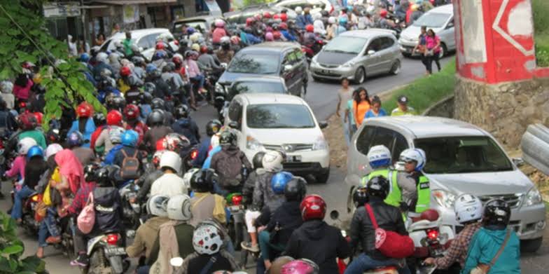 Kemacetan di jalan Asia Afrika