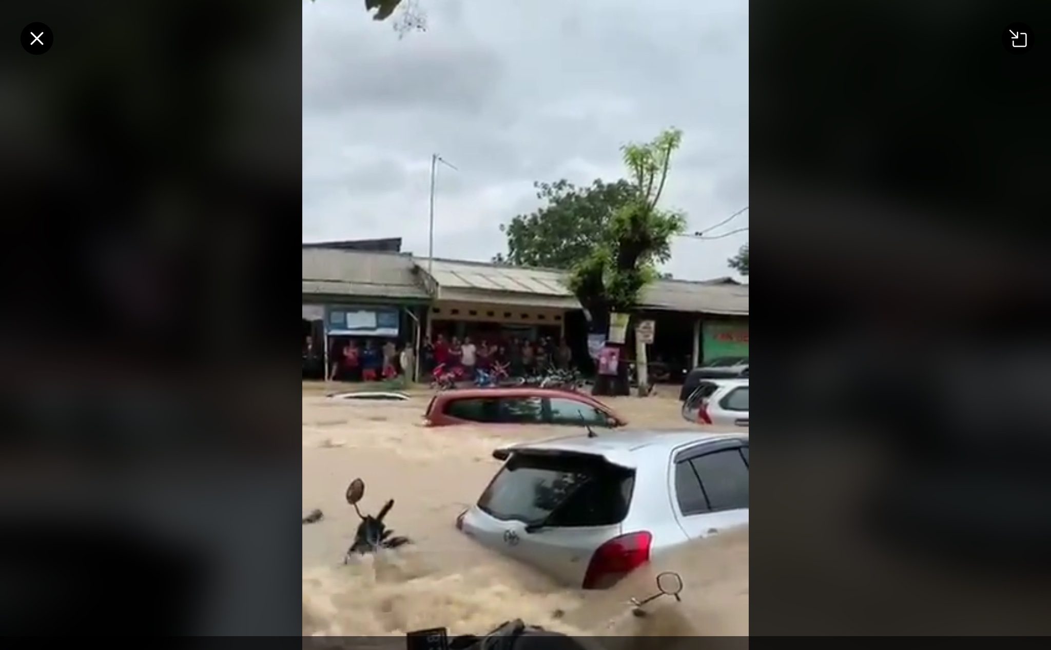 Banjir di wilayah Pondok Gede