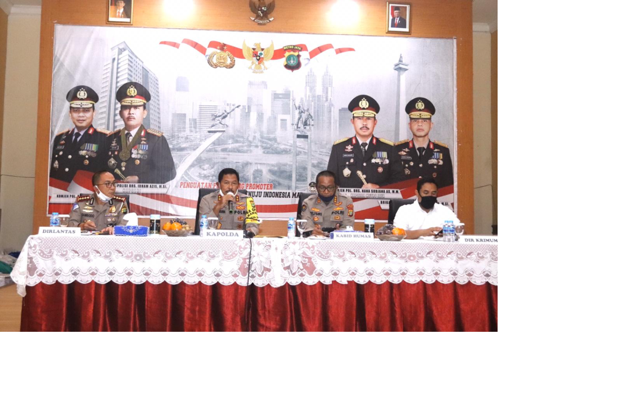 Kapolda Metro Jaya Irjen Pol Nana Sudjana saat menggelar jumpa pers