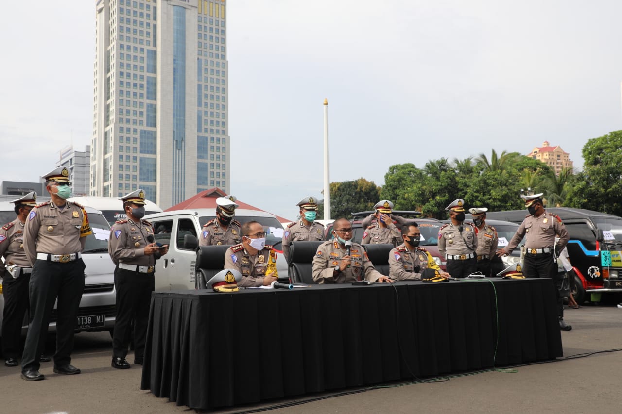 Pers conference pengungkapan travel gelap yang angkut pemudik
