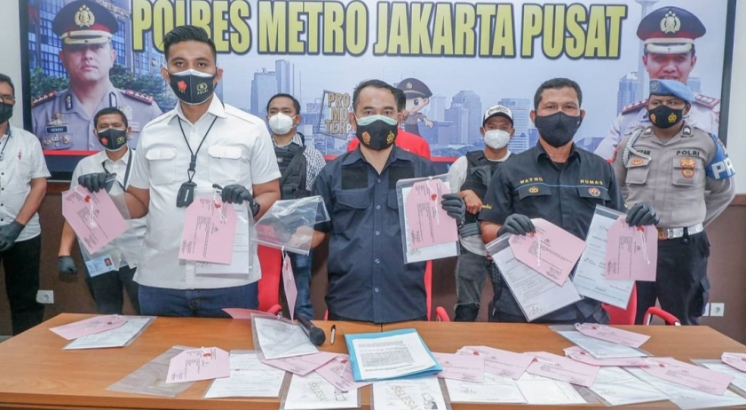 Kasat Reskrim Polres Metro Jakarta Pusat, AKBP Burhanudin saat menggelar jumpa pers