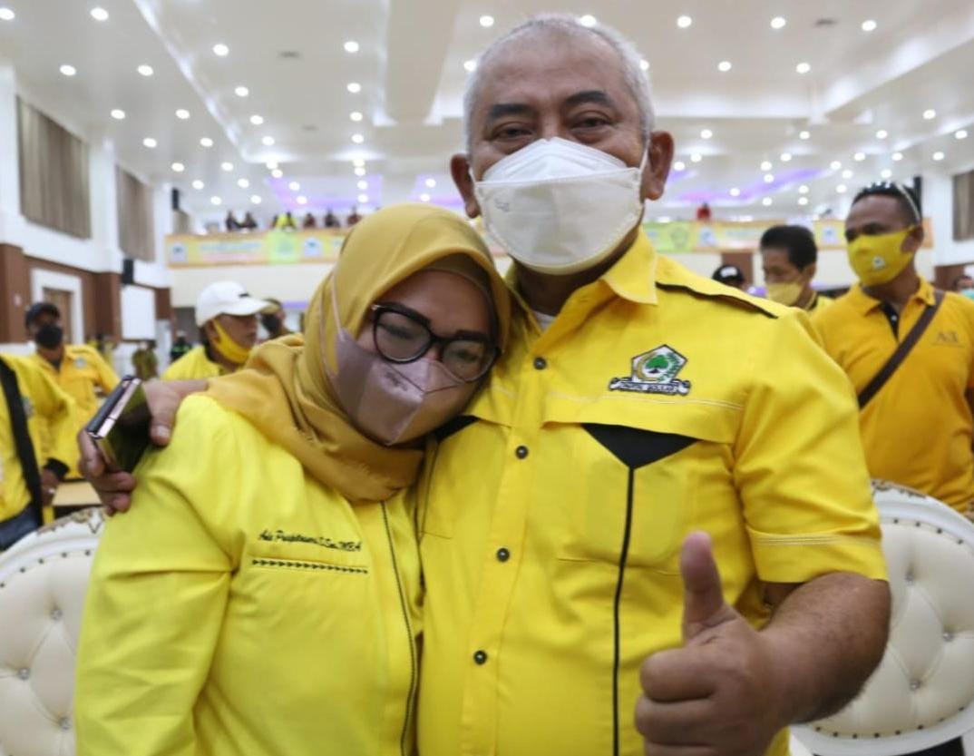 Ketua DPD Golkar terpilih Ade Puspita dan Rahmat effendi