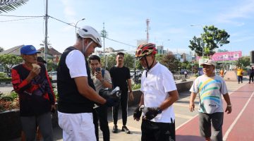 Gunakan Sepeda ke Kantor, Walikota Bekasi Pantau WFH dan Dorong Efisiensi Energi